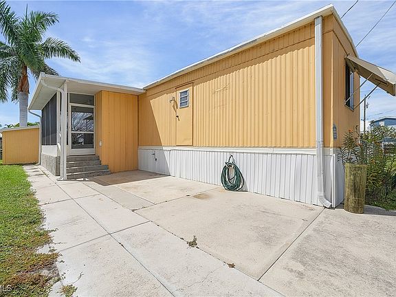 3rd image of 3851 Coconut Dr