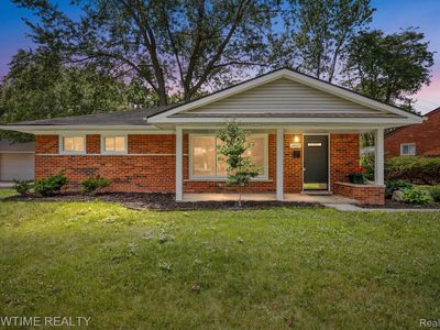 28249 Red Leaf Ln, Southfield, MI, 48076