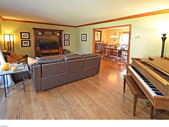 4th image of 31407 Manchester Ln