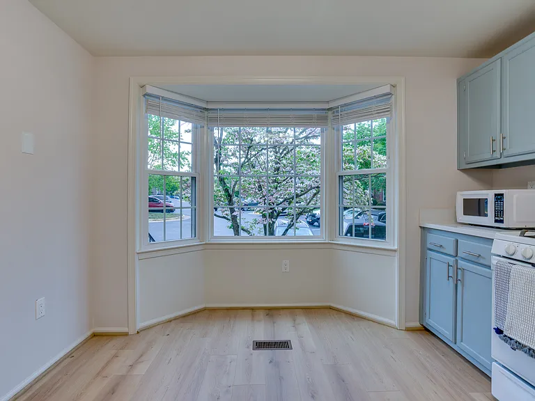 14582 Truro Parish Ct — Photo 32
