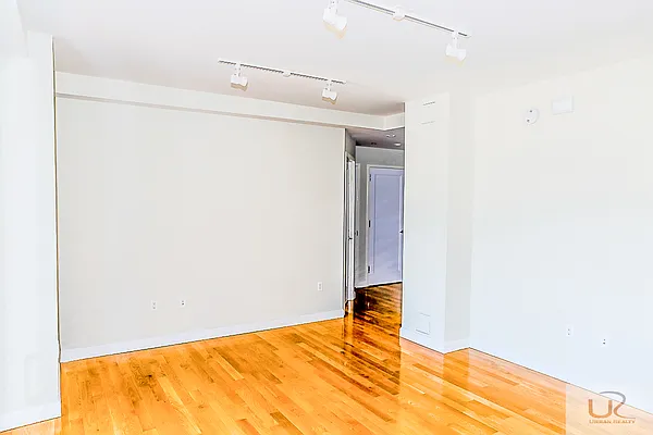 Rented by Urban Realty NYC | media 9