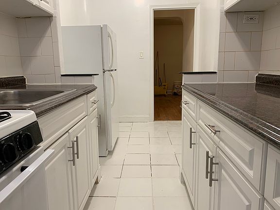 2nd image of 4915 Skillman Ave #B1