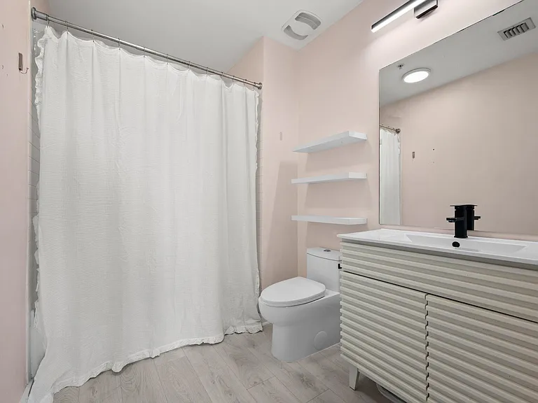 300 S Australian Ave #1103 — Photo 11