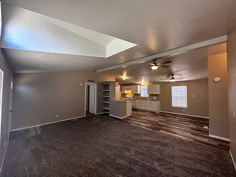 2150 E Snavely Ave — Photo 5