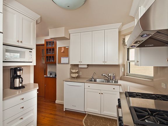 5th image of 710 Park Ave APT 12A