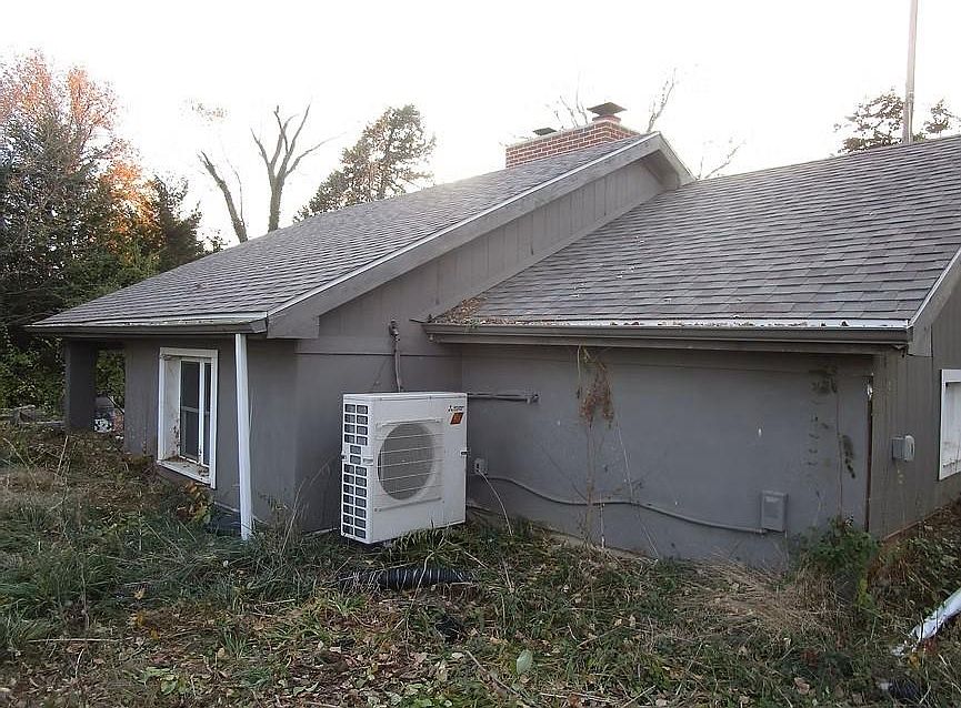 2nd image of 8340 SE 40th Hwy