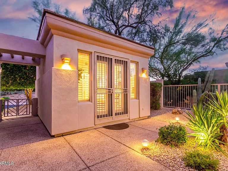 6892 E Nightingale Star Cir — Photo 16