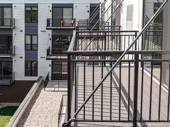 265 Girard Ave N #304