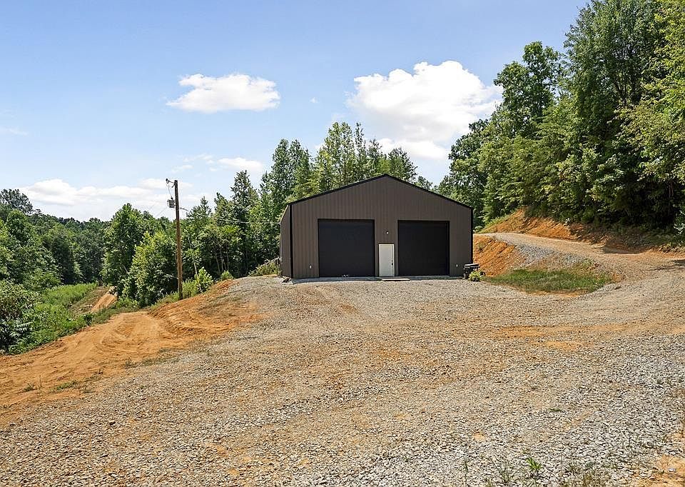 1st image of 2222 Hilham Hwy