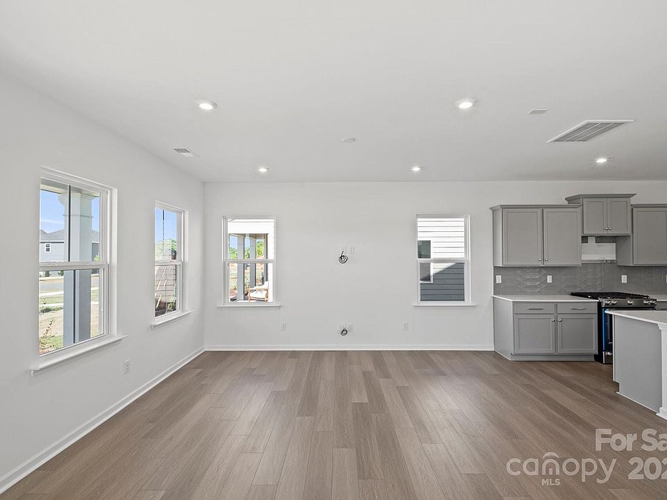 2nd image of 3629 Edisto Pl