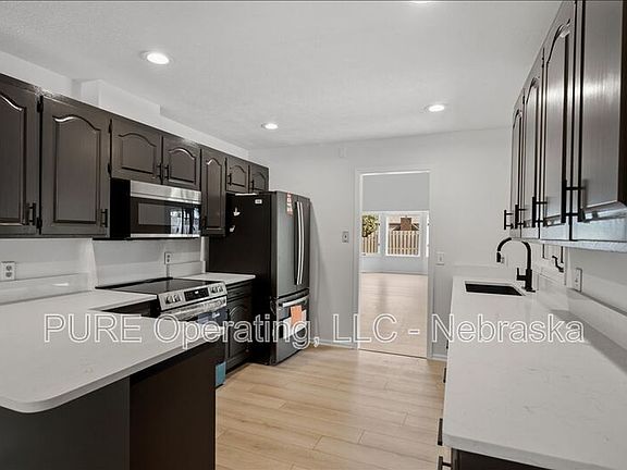 5th image of 15527 Mason Cir