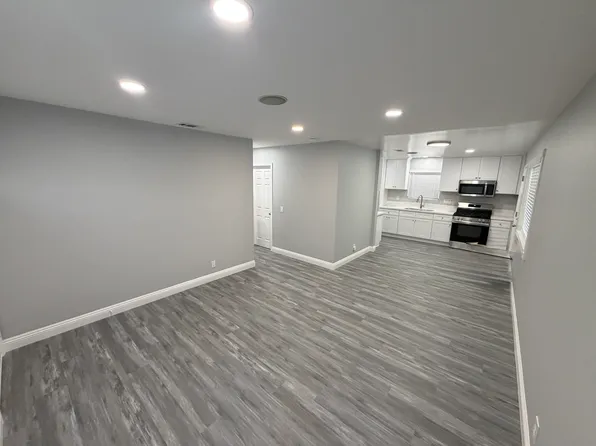 1854 Napoleon Ave, Oxnard, CA 93033