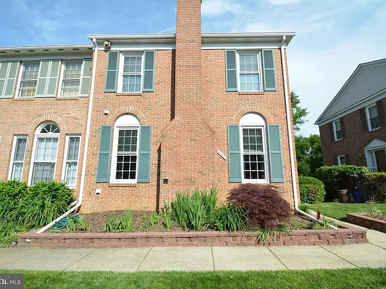 6153 Summer Park Ln — Photo 2