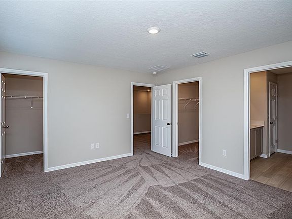 5th image of 1743 VANILLA STREET