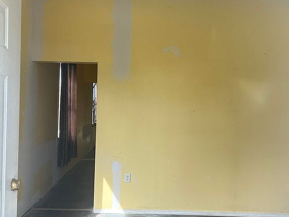 2nd image of 532 Roosevelt St