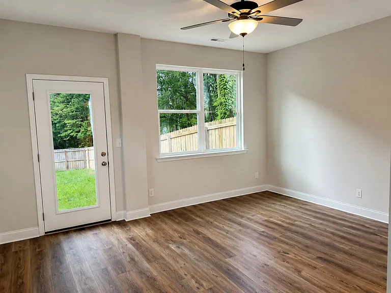 343 Gray Dr — Photo 5