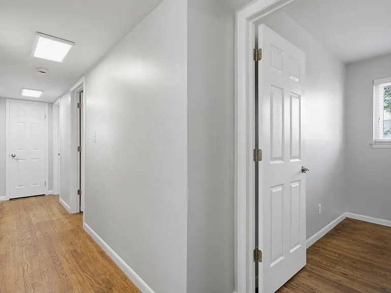 28816 Groveland St — Photo 14