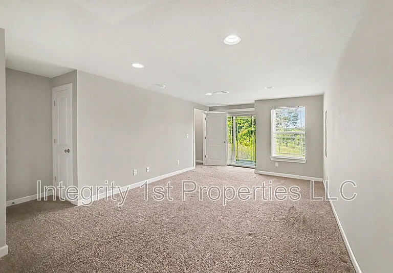10510 Clubhouse Dr — Photo 16
