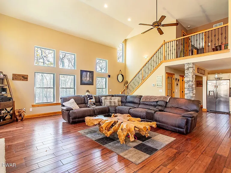 111 Woodcrest Dr — Photo 26