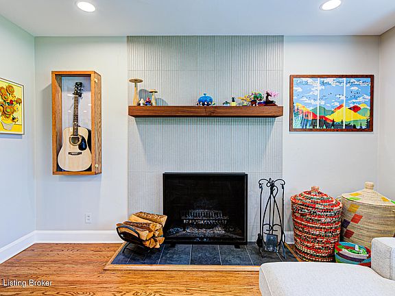 3rd image of 611 Rudy Ln