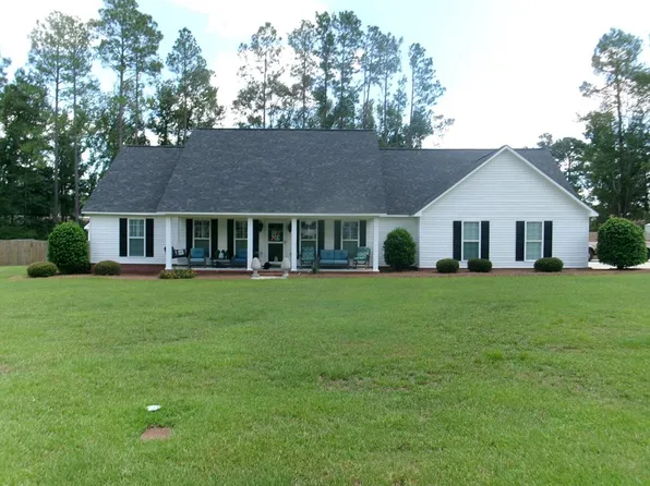 1620 Shane Cir, Nashville, GA 31639