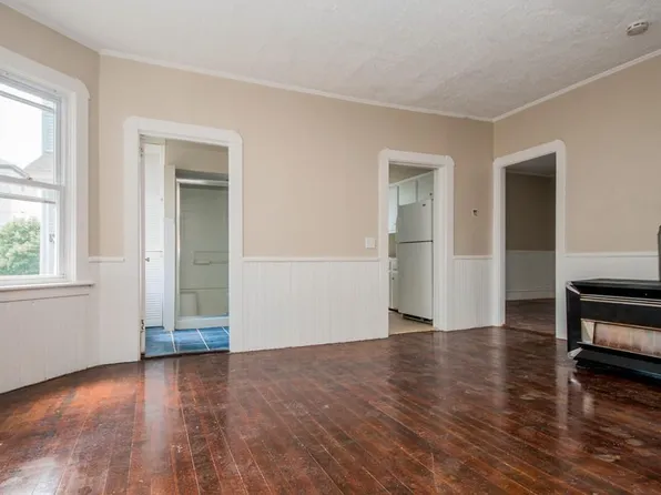 646 Birch St, Fall River, MA 02724