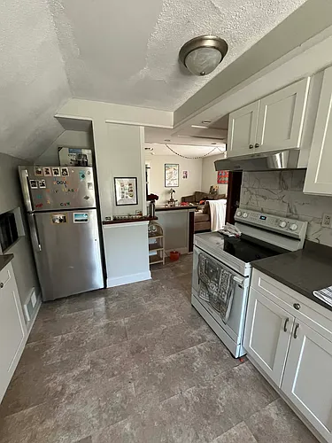 178 Centre St #3 Photo 1
