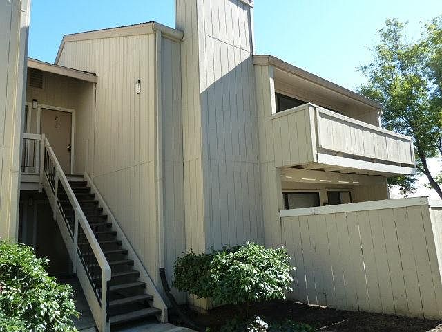 Front & Balcony!