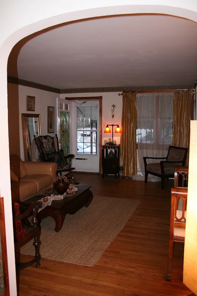 603 Dupont St photo 1