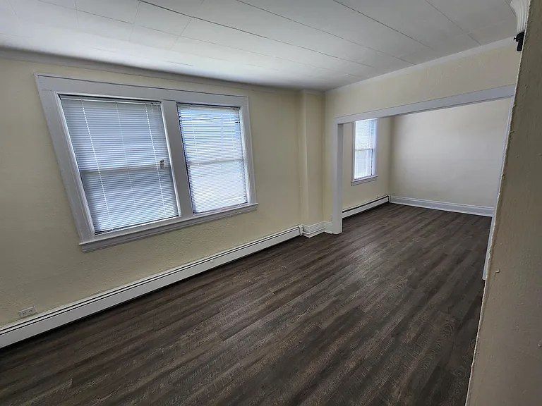 432 Broad Ave #2 — Photo 4