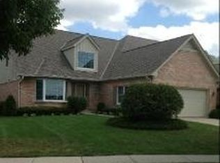 899 Wedgewood Dr, Crystal Lake, IL 60014