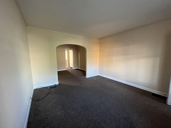 4th image of 429 10th St #1