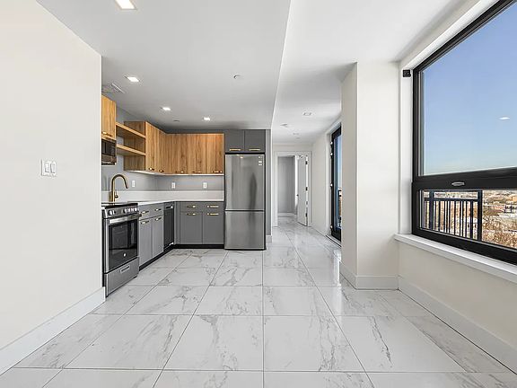 4th image of 1801 Broadway #6K