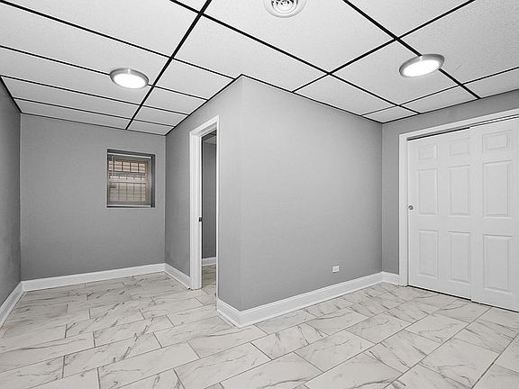 2nd image of 6044-46 S Fairfield Ave Basement 6046