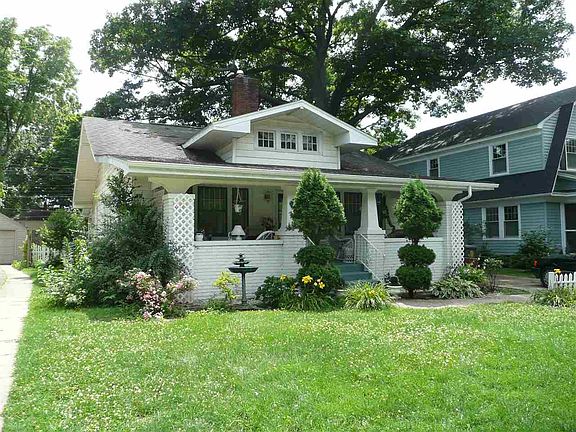 3rd image of 1352 Sunnymede Ave