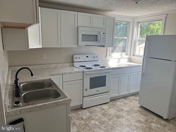 2nd image of 3392 N Main St