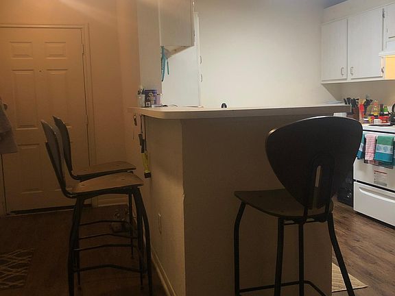 5th image of 3625 E 10th St #811