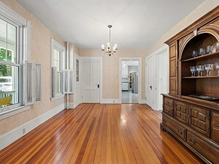 20 Stark Ave — Photo 25