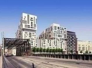 27 Bathurst St #1810, Toronto, ON M5V0R1