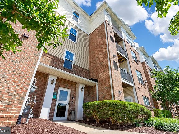 2nd image of 3840 Lightfoot St Unit 342