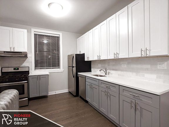 5th image of 5061 N Damen Ave APT 1E