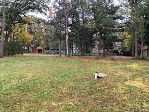 6567 Bear Lake Dr, Johannesburg, MI 49751
