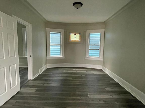 4th image of 14 Chelsea Ave #2A