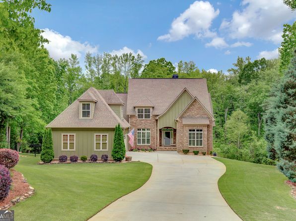 68 Misty Creek Cv, Newnan, GA 30265