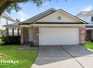 16014 Pin Oak Ridge St, Houston, TX 77073