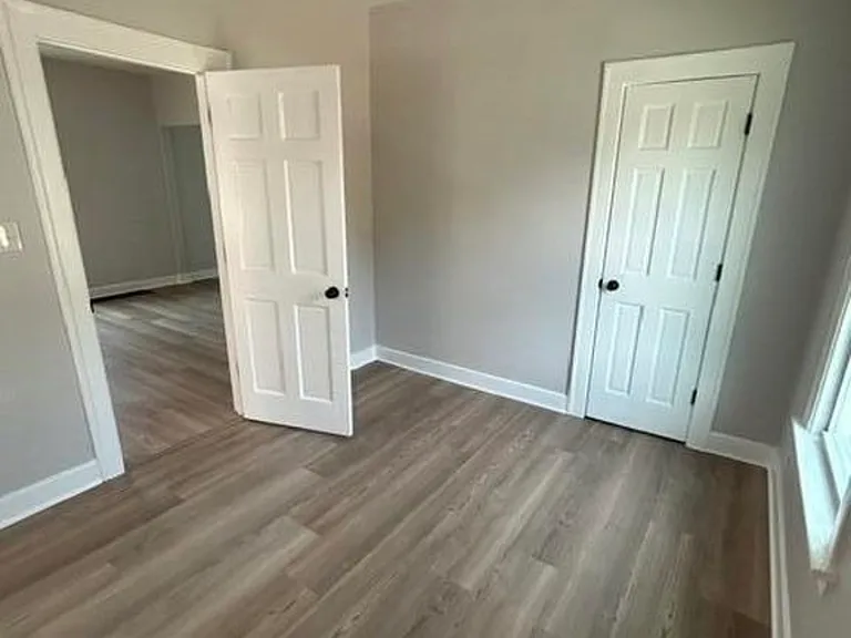 7402 Harrison Ave — Photo 8