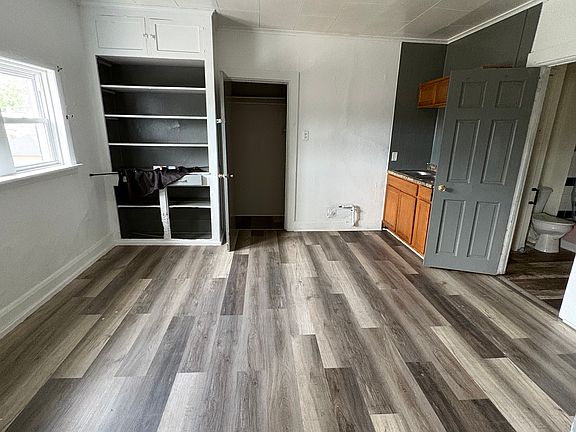 3rd image of 2000 S 13th St