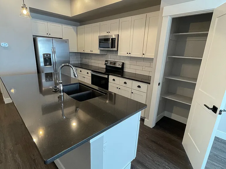 605 N 7th Ave #308 — Photo 3