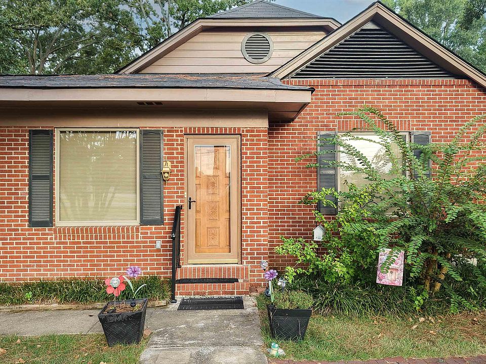 1st image of 3604 Oakwood Rd