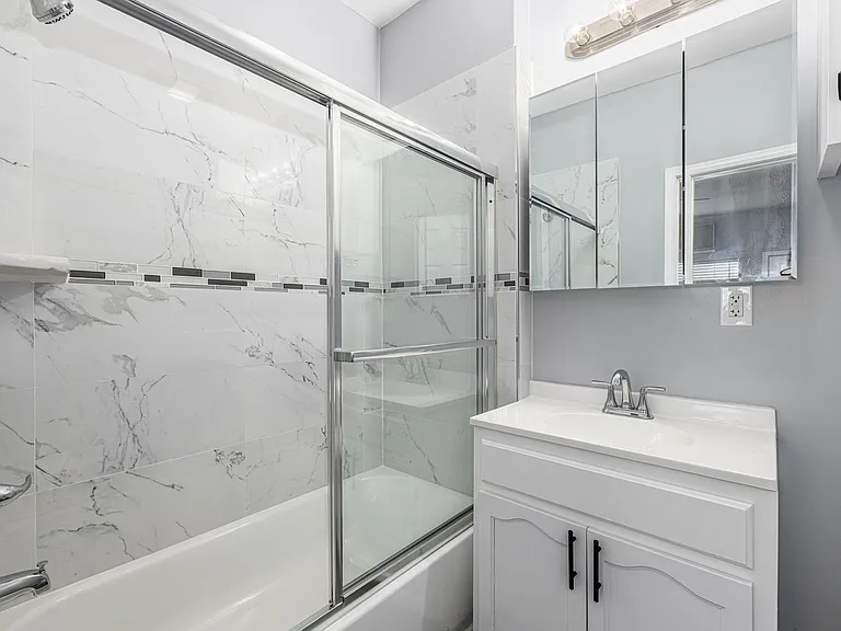1032-1036 S Normandie Ave #1032-101 — Photo 4